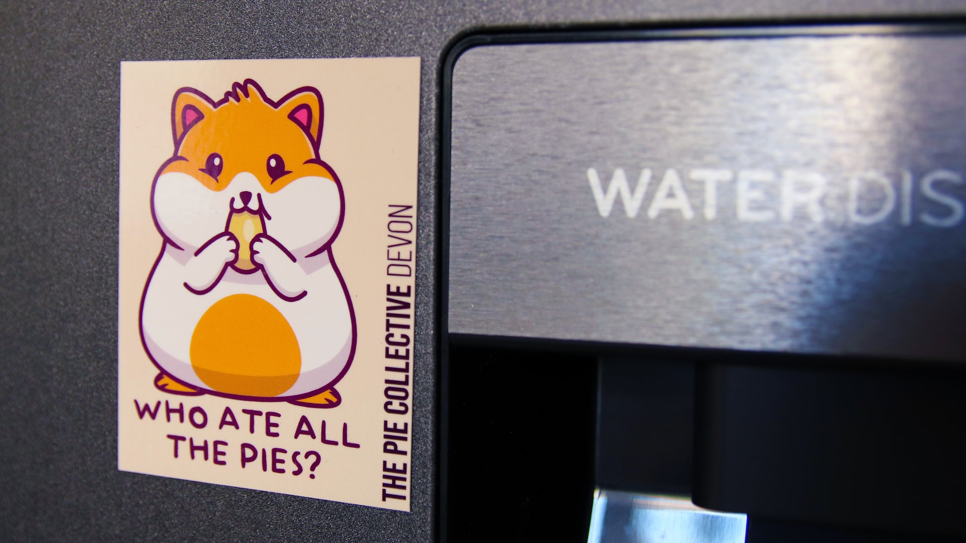 Rectangle magnet printed with a Hamster logo design